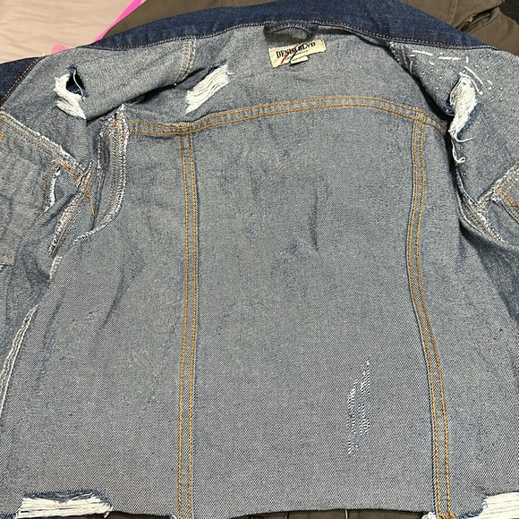 Jean Jacket With Rhinestones (M) - Picture 14 of 15